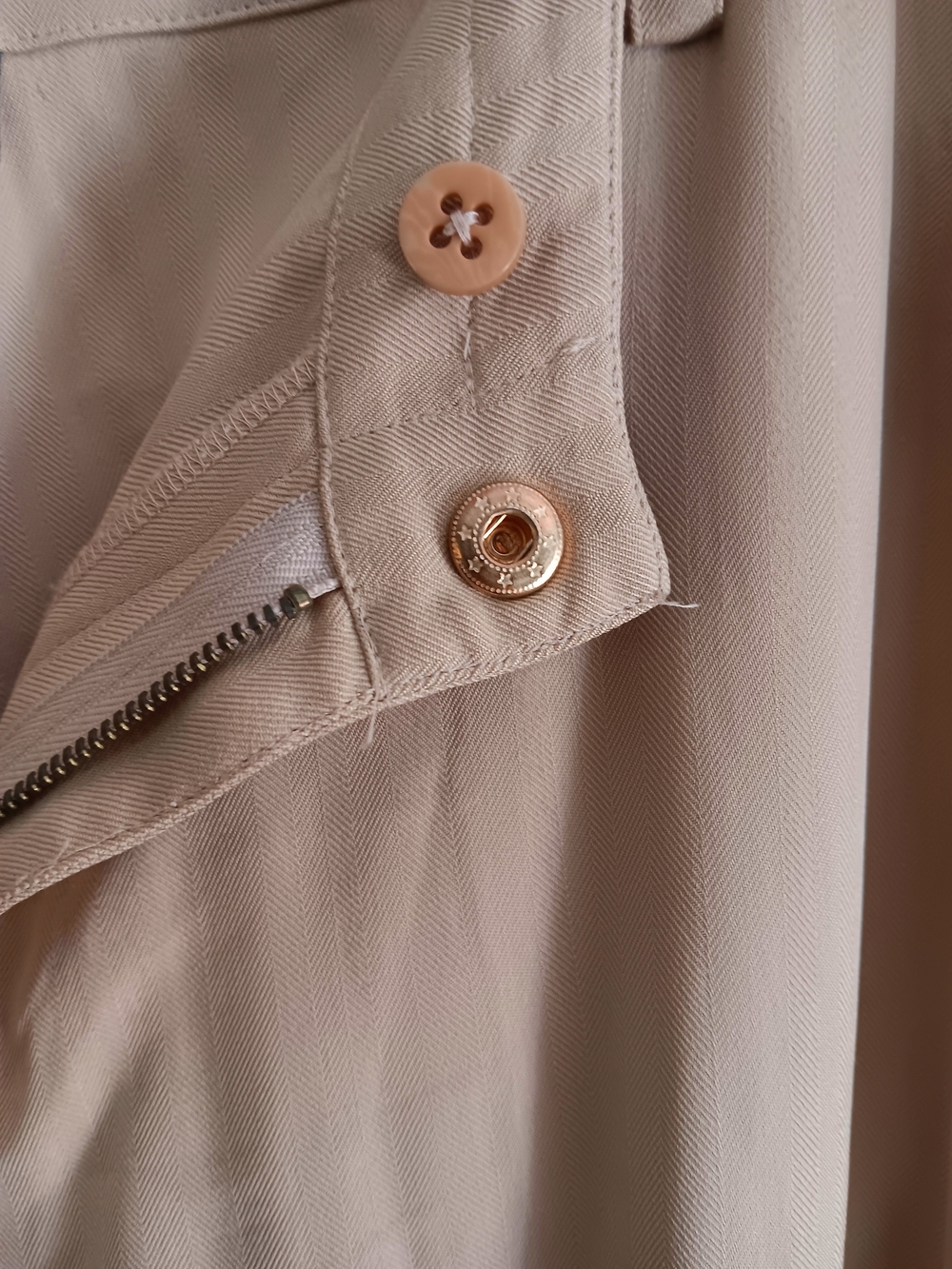 RALPH LAUREN Women's 100% Silk Beige Cargo Pants Zip Pocket Straight Leg Size 16 - Picture 4 of 6